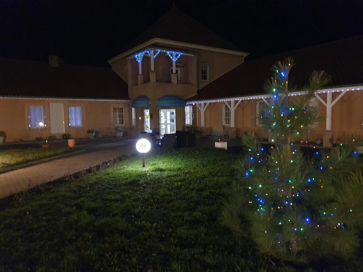 Hotel Saint Odilon Клюни Экстерьер фото