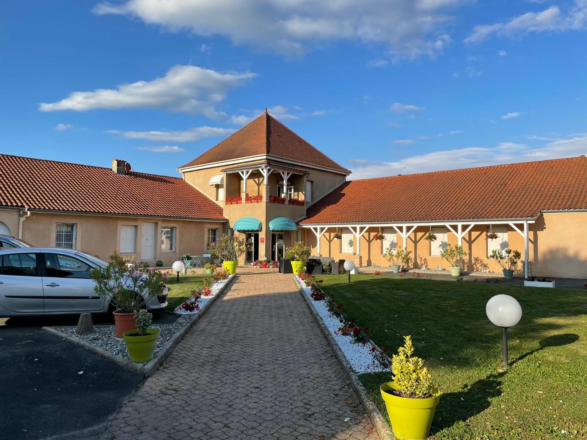 Hotel Saint Odilon Клюни Экстерьер фото